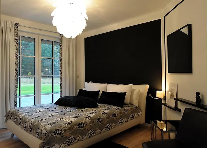 Forsthaus, Exclusives 5-sterne Reetdachhaus Für 6 Personen In Ferienhaus Fuhlendorf (Mecklenburg-Vorpommern)