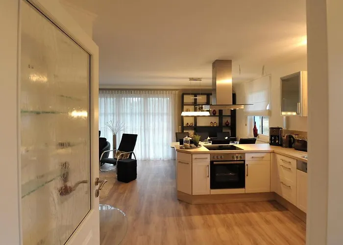 Forsthaus, Exclusives 5-sterne Reetdachhaus Für 6 Personen In Ferienhaus