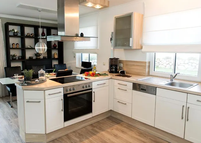 Ferienhaus Forsthaus, Exclusives 5-sterne Reetdachhaus Für 6 Personen In Fuhlendorf (Mecklenburg-Vorpommern)